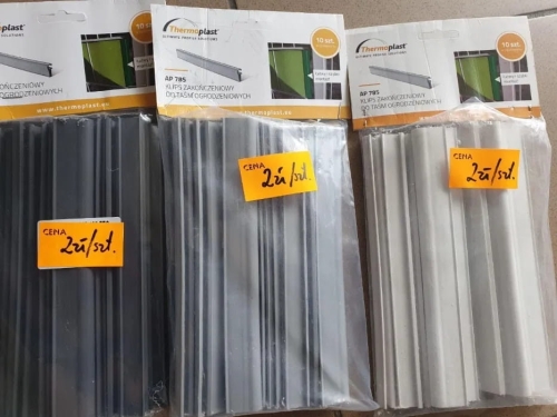 Klipsy do mocowania taśmy ogrodzeniowej pvc zestaw 10 sztuk
